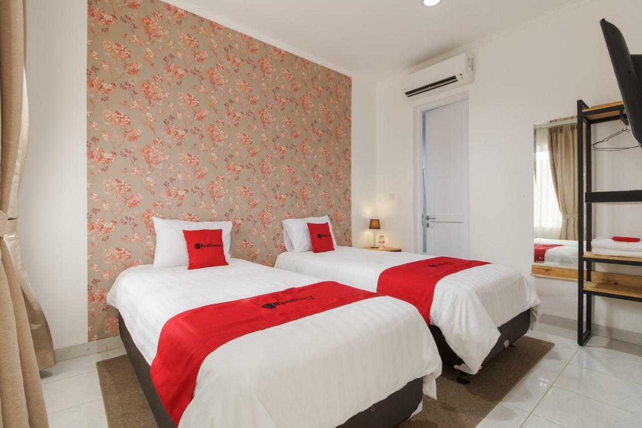 Reddoorz Plus Near Exit Toll Puncak 2 Bogor Bagian luar foto