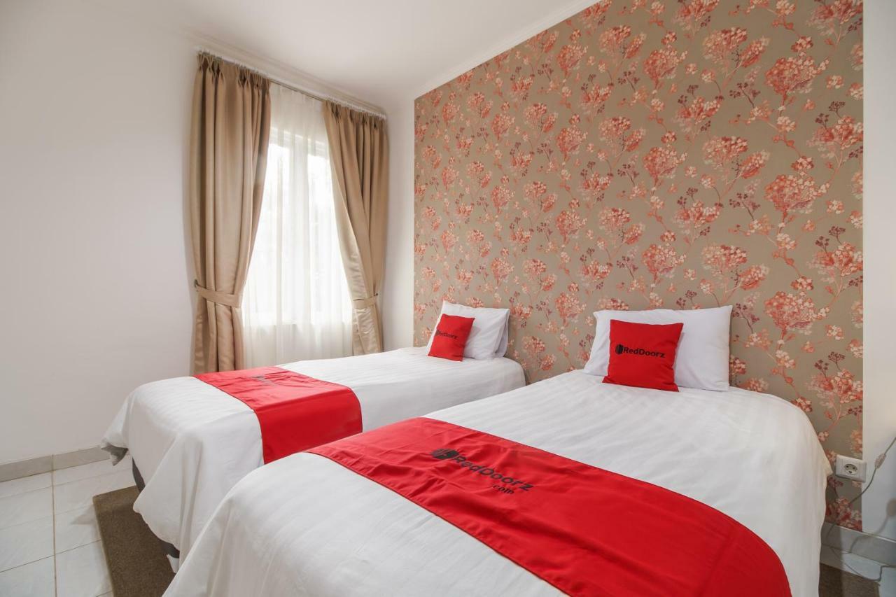 Reddoorz Plus Near Exit Toll Puncak 2 Bogor Bagian luar foto